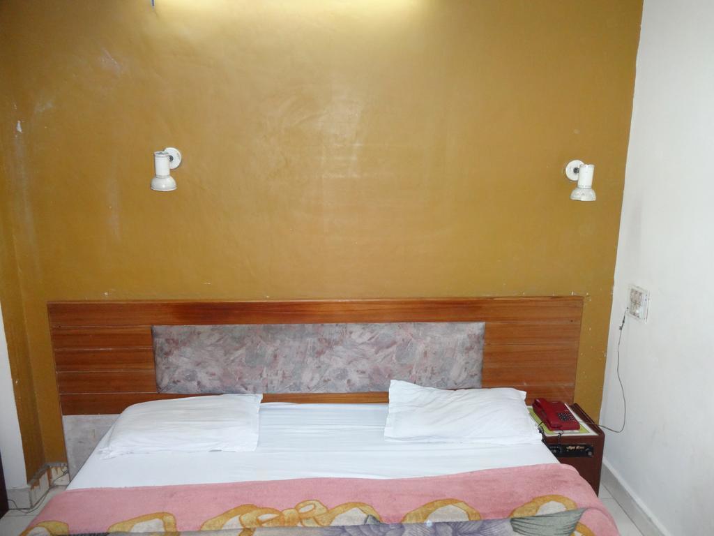 Hotel Elegant International New Delhi Exterior photo